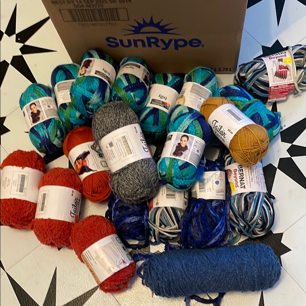Wool bundle including Schachenmayr Frilly Yarn in Blue and Green(8balls)